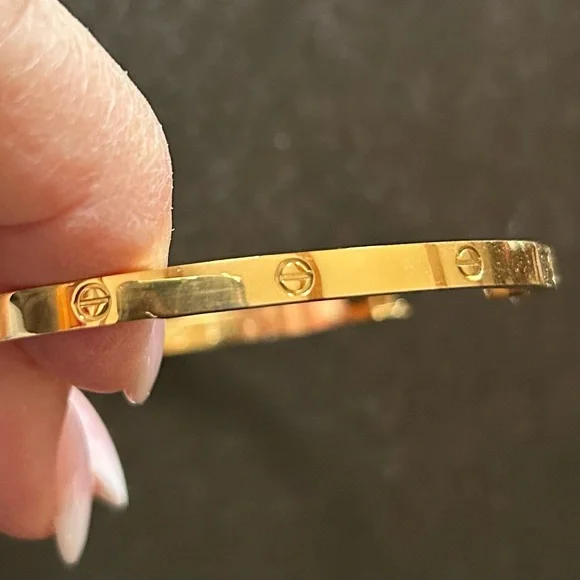 Elegant Gold Bangle Bracelet - Picture 6 of 6